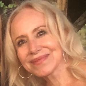 Meet your Posher, Elana